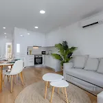 T2 Rosa Dos Ventos, A/c&terrace - Casas&papéis Armação de Pêra