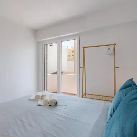 T2 Rosa Dos Ventos, A/c&terrace - Casas&papéis *