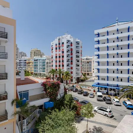 Apartamento T2 Rosa Dos Ventos, A/c & Terrace - Casas & Papeis