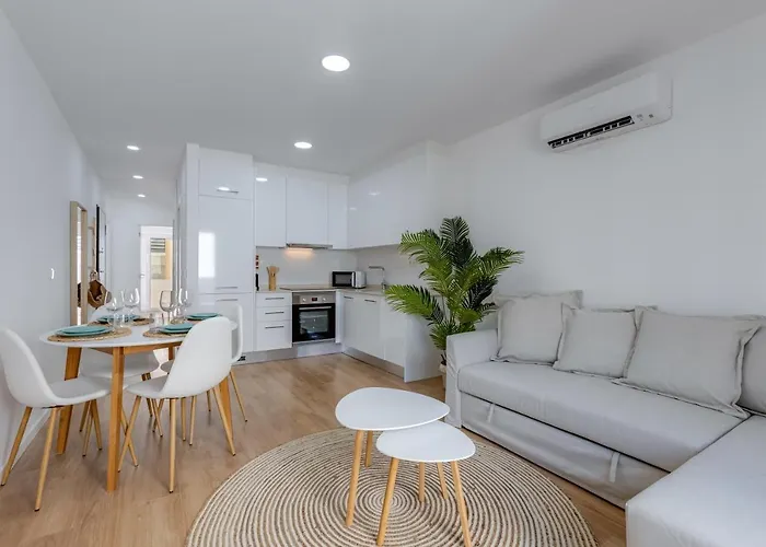 T2 Rosa Dos Ventos, A/c&terrace - Casas&papéis Armação de Pêra