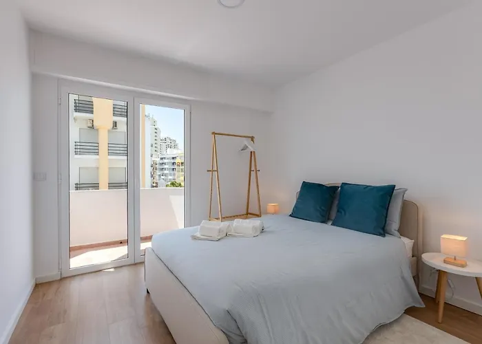 T2 Rosa Dos Ventos, A/c&terrace - Casas&papéis Armação de Pêra