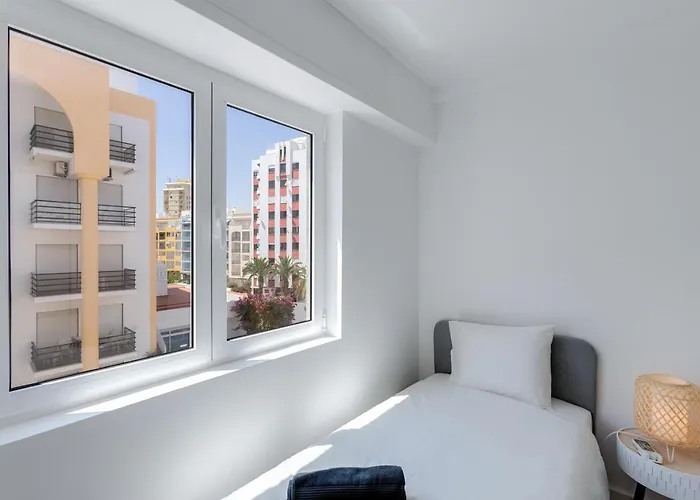 Appartamento T2 Rosa Dos Ventos, A/c&terrace - Casas&papéis Armação de Pêra