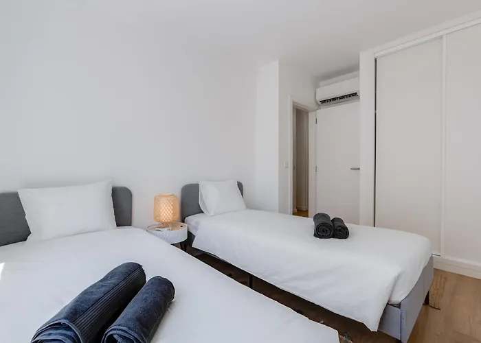 Appartamento T2 Rosa Dos Ventos, A/c&terrace - Casas&papéis Armação de Pêra