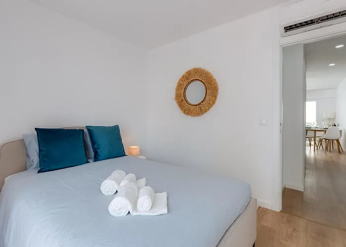 T2 Rosa Dos Ventos, A/c&terrace - Casas&papéis * Armação de Pêra